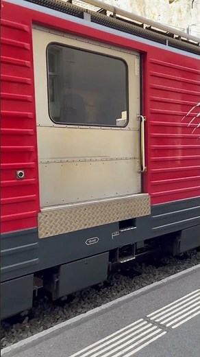 De Deh 4/4 MGB Pendel in Göschenen nach Andermatt. #matterhorn #bahn #trainspotting #sbbcffffs