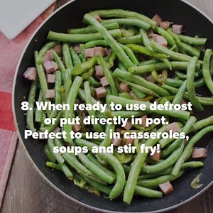 Easy step by step instructions on how to freeze fresh green beans without blanching. These green beans will last up to a year. You can use them in casseroles, soups, stir fry and more! Recipe: https://brooklynfarmgirl.com/easy-way-to-freeze-green-beans-without-blanching/ | Brooklyn Farm Girl
