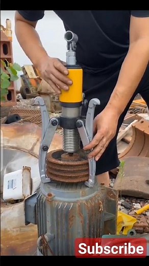 How to remove a Pulley from Motor with tools || pulley removal tool. #youtubeshorts #tools