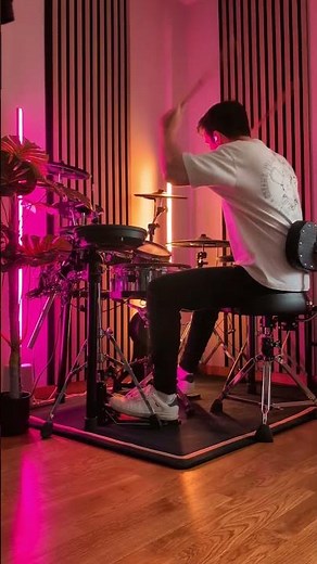 Star Marker – Boku no Hero Academia Opening 4 (Season 4) Artist: KANA-BOON Anime: My Hero Academia