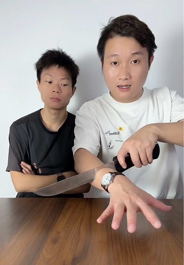 魔术教学入门：简单易学的魔术技巧