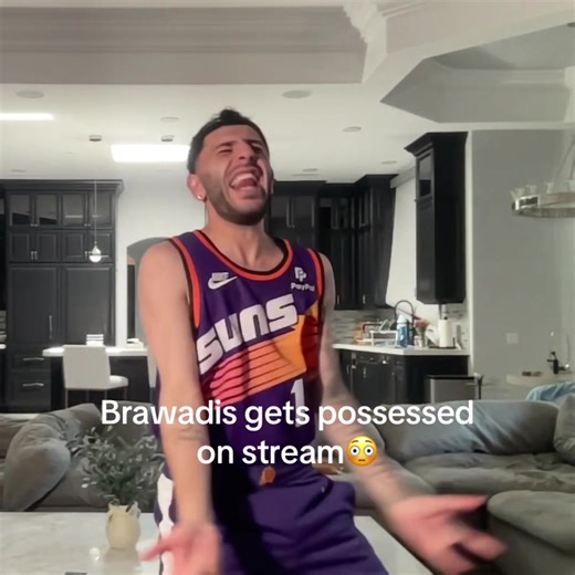 Devin Booker Saves Brawadis During Stream