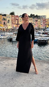 A luglio ho trascorso qualche giorno in un’isola magica… PROCIDA 🩵 | Roberta Capua