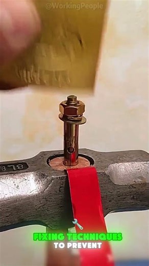Fixing techniques to prevent the sledgehammer handle from loosening