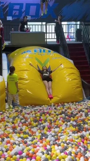 Blue box internet celebrity trampoline trapeze trampoline trapeze blue box trampoline sports par