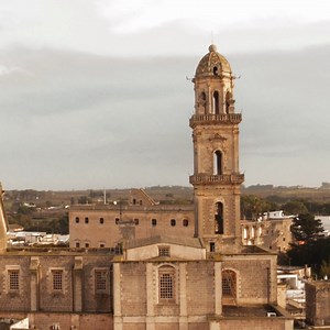 A new adventure awaits. Discover more tomorrow. | Banana Republic