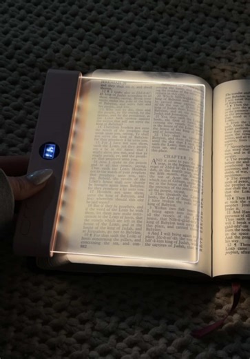 3 Different Light Modes for Ultimate Night Reading