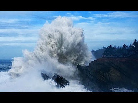 Huge Wave Explosions! Shore Acres Storm Watching Oregon Coast