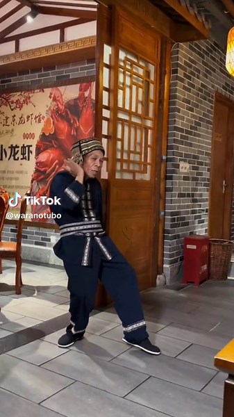 中華屋のおじさんのウンタカダンス