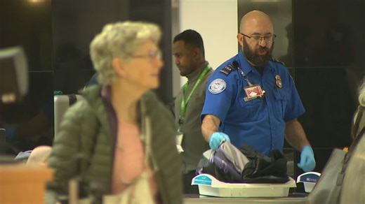 Hundreds of delays hit SEA Airport