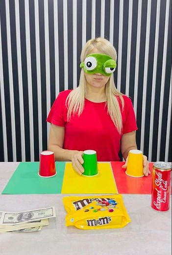 3 Color Challenge 💵🍬🥤 #colorchallenge #threewikifamily #intuition #funny