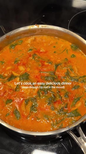 Save for dinner inspo! I’ve been cooking this curry since college. It’s so easy and delicious. Check out this “Thai Chicken Coconut Curry” from the Averie Cooks blog! The best.