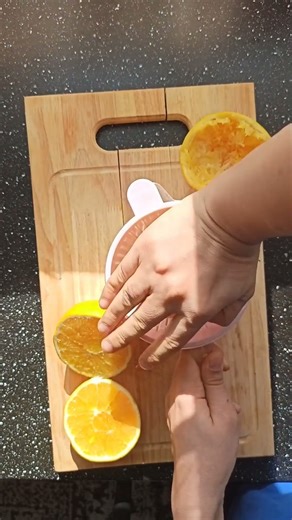“Freshly squeezing oranges and so satisfying. Nothing beats the taste of pure, homemade orange juice