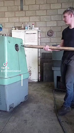 988K views · 10K reactions | Axel repair六‍六‍ #reelsfb #engineering #welding #lathe #migwelding #satisfying #beforeandafter #tiktokviral | Farmyard Engineering videos | Facebook