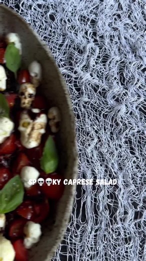 Would you serve this at your next summerween party?😎#summerween #summerweenrecipes #cozy #capresesalad