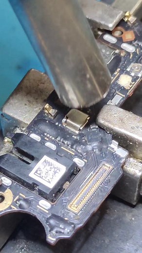 108K views · 1.1K reactions | Audio mic not working let's try to fix it in the professional ways  #onfixer #facebookreels #Audio #mic #not #working #lets #try #fix #professional #ways#mobile #repair | On Fixer | Facebook