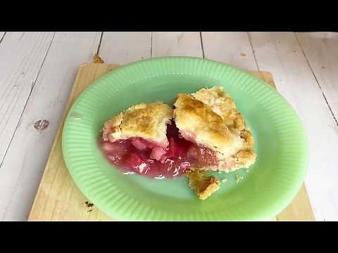 How to make Rhubarb pie like Grandma Loopie used to make.