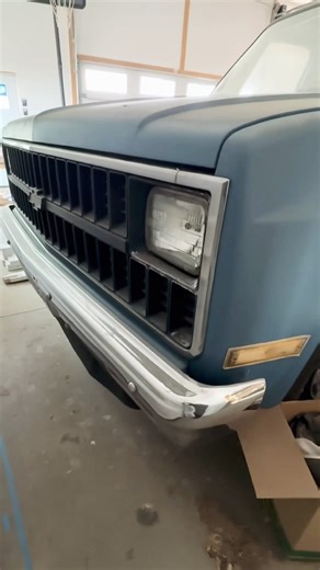 What Should my Brother do with his Short Bed Unrestored Square Body Chevy? I-6 manual 2wd #chevrolet