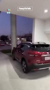 299K views · 3.4K reactions | Crazy Drivers Caught on Camera 勞 #crazydrivers #roadfails #viralvideo #dashcamvideos #failarmy | FunnyVsfails | Facebook