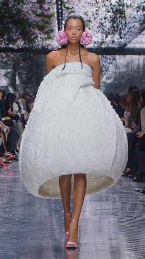 Dior Official on Instagram: "Dior Spring Summer 2026 Haute Couture. Creative direction Jonathan Anderson Styling Benjamin Bruno Hair Guido Palau Makeup Peter Philips Casting Ashley Brokaw Manicure Ama Quashie Music Studio Frederic Sanchez Production La Mode en Images Floral set design Chauvin Paris Movement MJ Harper Show coordination Holmes Production Broadcast direction Titre Provisoire Location Musée Rodin #DiorCouture"