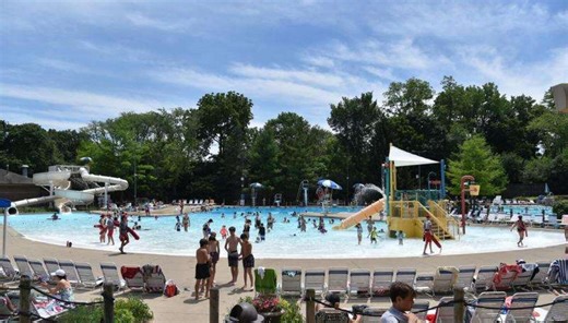 Large teen gathering at Glen Ellyn pool leads to misdemeanor arrest