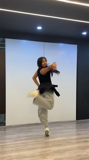 Sushmita De on Instagram: "MONICAAAAA o my darling💖 . dc @sushmitasdanceroom . (run down the city reel, run down the city edit, monica song dance, monica song reel, monica dance, monica reel, run down the city dance, dhurandhar audio, dhurandhar dance, run down the city transition, monica transition,trending reel audio, dhurandhar song, dhurandhar, ranveer singh, sara arjun, akshaye khanna, arjun rampal, sushmita de, dance, viral, trending, explore, high energy reel) #sanketpanchal #dhurandhar