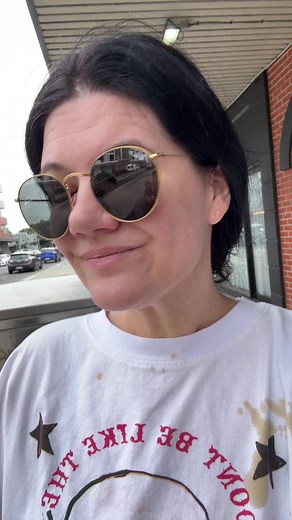 Tanya Hennessy: Embracing the Messy Side of Life