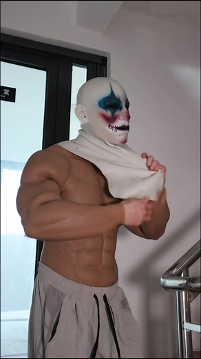 Cool #smitizen #muscelsuit #siliconemuscle #bodysuit #secondskin #transformation female#mask