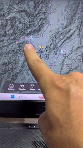 Mackflay on Instagram: "Señales ADSB con el HackRF One y su PortaPack H2+"