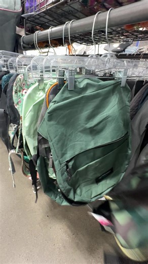 An area I just started checking at goodwill and my my my what is that 👀 a lululemon backpack (instantly adds it to cart) #thrifting #thrift #lululemon #goodwill #thrifted
