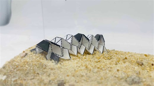 Origami robots with magnetic muscles could revolutionize medicine delivery