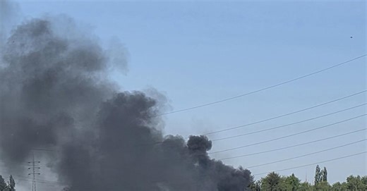 Important dégagement de fumée à Courcelles : un incendie en cours rue des Claires Fontaines