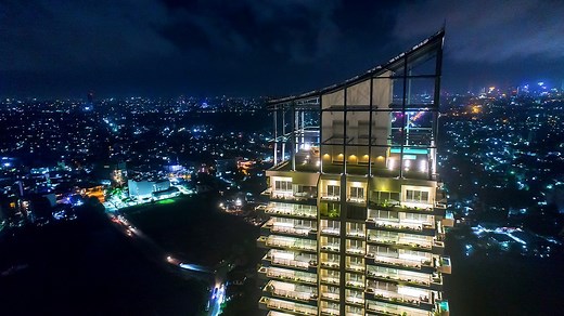 Here is a glimpse of the Penthouse Suites at Clearpoint Residencies, the World’s Tallest Vertical Garden. With open-spaced layouts ranging from 4400 to 5300 sqft, these stunning penthouse suites are located on the highest floors of the building, with fabulous views of the Diyawanna Lake and Colombo’s skyline. | Maga Engineering (Private) Limited