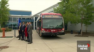 Feds announce $325M investment for Calgary Transit electrical buses