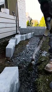 798K views · 4.4K reactions | Adding a garden wall like this is super simple but a great way to add some clean lines to your project. Plus, it keeps that mulch right when you want it. Win win! . #hardscape #hardscaper #build #paver #patiodesign #hardscapedesign #landscapedesign | Premier Outdoor Living | Facebook