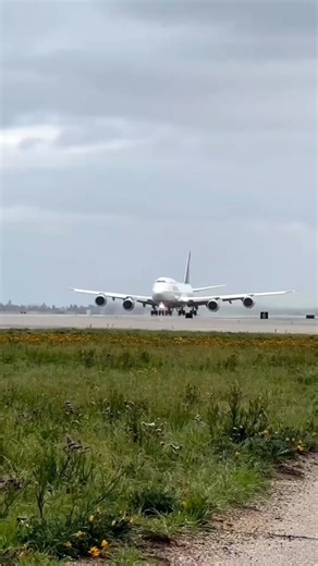 Lufthansa B747 Takeoff: Experience the Queen of Skies
