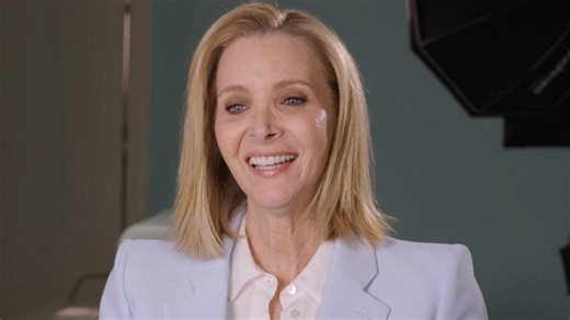 Lisa Kudrow talks tackling AI in 'The Comeback' season 3 | THR video