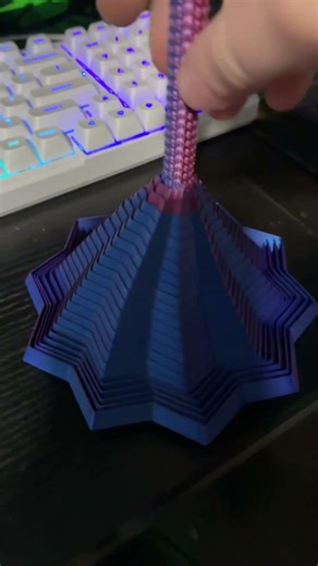 Satisfying #3dprinted fidget toy!￼