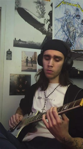 Probably gonna still be pretty inactive for posts for a bit. I love this song, so relaxing. #guitar #fyp #explore #music #intro
