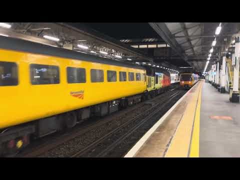 Class 37 37057 and 37419 trundle through Exeter St David’s at 4 in the morning.