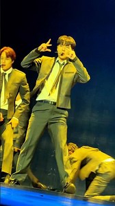 E X O #EXO #엑소 #weareoneEXO #EXOverse