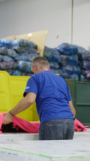 During our Autumn Apple Giveback Day, CFCU volunteers worked with Fleece & Thank You to assemble blankets for children in hospitals. Founder & Executive Director Nick Kristock also spoke about our volunteering efforts and the impact of Fleece and Thank You. | Christian Financial Credit Union