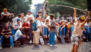 Se dokumentaren «We Were Once Kids»: Sannheten om sjokkfilmen