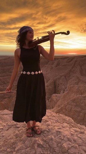 Anhelina Todoriko on Instagram: "ARABIAN NIGHTS 🎻✨ Lost in the sunset with my violin 🌅 #arabiannights #foryou #violin #violinist #sunsetvibes #epicviews #explorepage✨ #viralreels #cinematic #canyon #fyp #desert #arabic #aladdin #gasmin #willsmith #instrumental #disney #music #musiclovers #supportsmallartists #viralvideos"