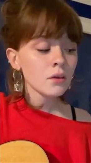 Maisie Peters - Moon River | Audrey Hepburn Cover