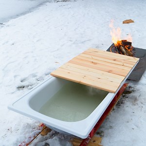Build A Hot Bath In The Icy Cold Thanks for watching! Please be aware that this video is for entertainment purposes only and techniques shown should not be attempted at home! | Crafty School