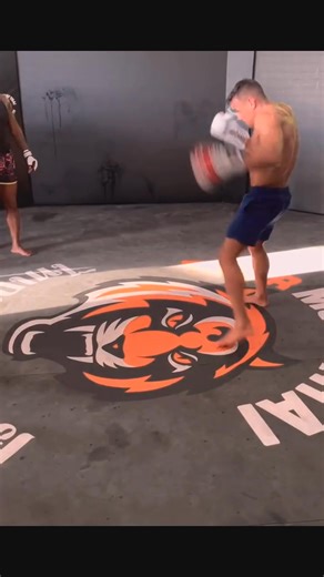 297K views · 4.4K reactions | Boxing Training Follow For More!!! #boxing #boxer #kunkhmer #kickboxing #workout | Kick Boxing Tips | Facebook