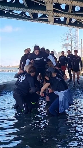 @spartanracefrance on Instagram: "SPARTAN WORKOUT LYON 🔜 La semaine prochaine le Spartan Workout reprend du service 🔥 Qu’est-ce que c’est ? Un entraînement urbain d’1h30, pendant lequel notre coach Spartan @thomas_clergue_coach_sportif te fait faire différents exercices : running, renfo, prépa au franchissement des obstacles… C’est gratuit et c’est 100% bénéfique pour optimiser ta prépa 💪 Attention le nombre de place est limité, clique sur le lien en bio pour t’inscrire avant qu’il ne soit tr