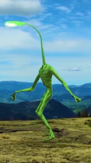 Siren Head vs Light Head Dancing [Beggin] Comparison