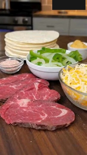 𝑳𝒐𝒘 𝒄𝒂𝒓𝒃, 𝒉𝒊𝒈𝒉 𝒑𝒓𝒐𝒕𝒆𝒊𝒏, 𝒂𝒏𝒅 𝒂𝒃𝒔𝒐𝒍𝒖𝒕𝒆𝒍𝒚 𝒅𝒆𝒍𝒊𝒄𝒊𝒐𝒖𝒔. 🧀 𝒀𝒐𝒖 𝒏𝒆𝒆𝒅 𝒕𝒉𝒆𝒔𝒆 𝒓𝒐𝒍𝒍𝒔! 𝐊𝐞𝐭𝐨 𝐏𝐡𝐢𝐥𝐥𝐲 𝐂𝐡𝐞𝐞𝐬𝐞𝐬𝐭𝐞𝐚𝐤 𝐑𝐨𝐥𝐥𝐬 | Empirecipe